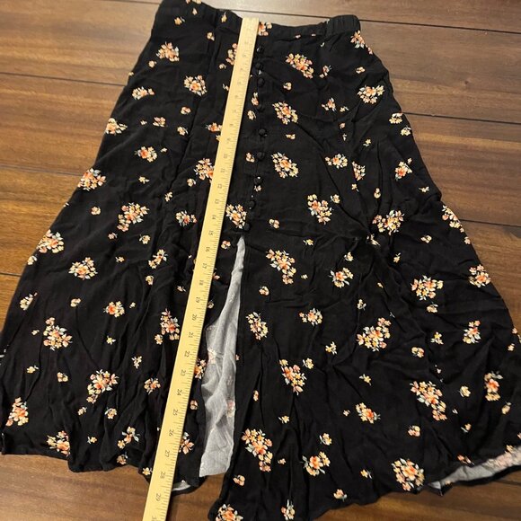 NWOT American Eagle Floral Maxi Slit Skirt Medium black white yellow Size M - Picture 4 of 12